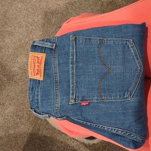 721 Levi's High Rise Distressed Skinny